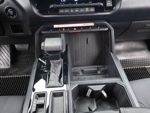Used 2025 Toyota Tundra SR w/ SR Tow Package AWD/4WD image 9