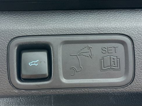 Used 2024 Ford Expedition Max XLT image 31