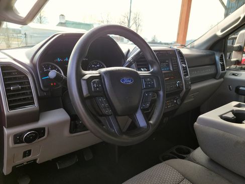 Used 2019 Ford F250 XLT w/ XLT Value Package image 9