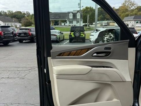 Used 2021 Cadillac Escalade Sport Platinum w/ Heavy-Duty Trailer Package image 57