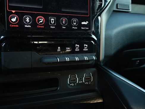 Used 2021 RAM 1500 Big Horn RWD image 19