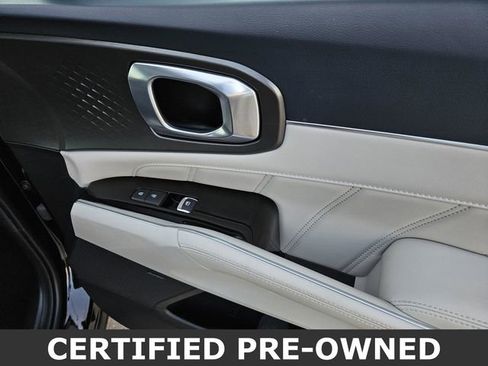 Used 2023 Kia Sorento SX Prestige image 8