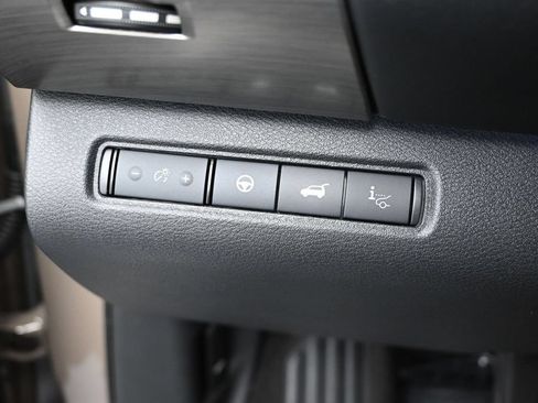 Used 2023 Nissan Pathfinder Platinum AWD/4WD image 17