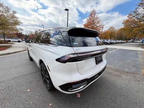 New 2026 Lincoln Nautilus Reserve image 5