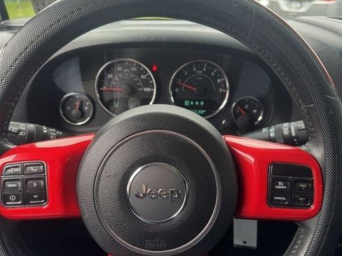 Used 2016 Jeep Wrangler Unlimited Sport w/ Connectivity Group AWD/4WD image 15