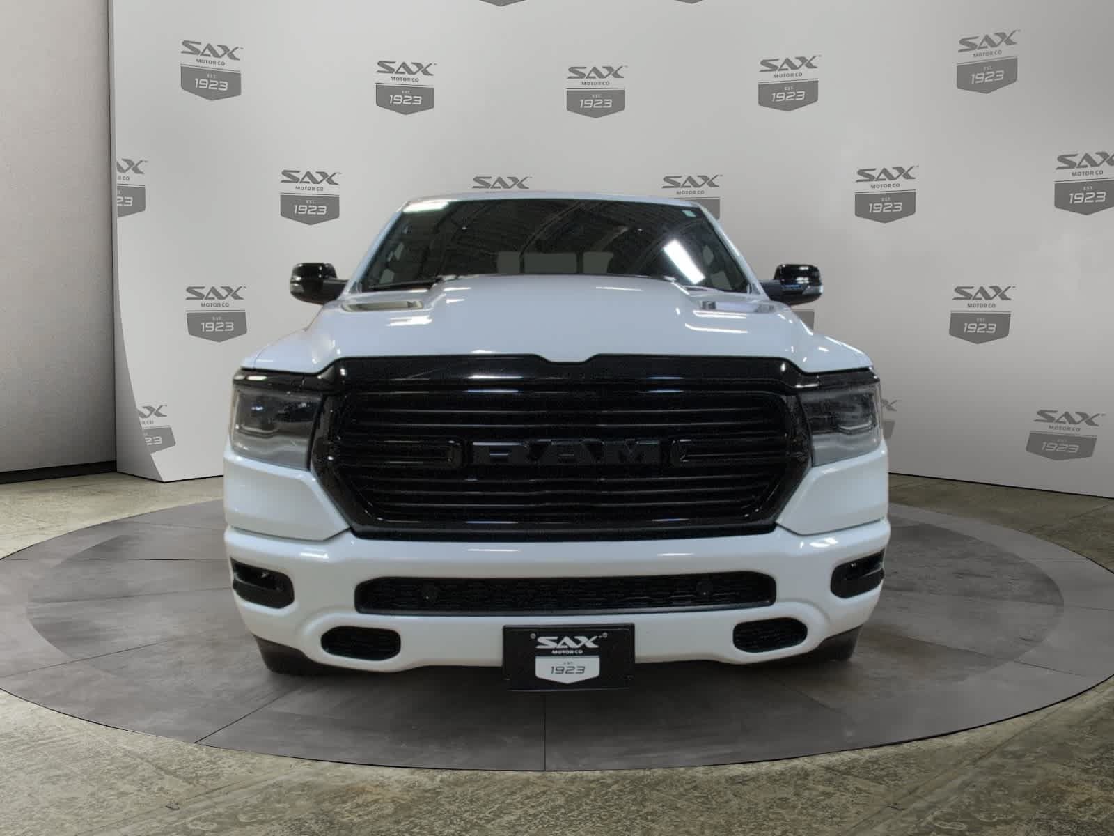 Used 2024 RAM 1500 Laramie AWD/4WD image 8