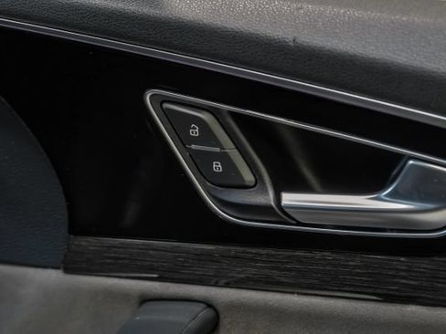 Used 2017 Audi Q7 3.0T Prestige w/ Prestige Package AWD/4WD image 59