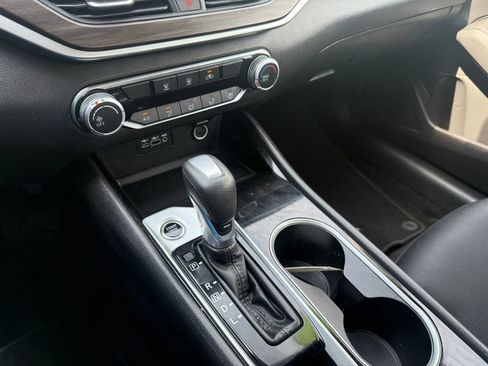 Used 2024 Nissan Altima 2.5 SV image 26