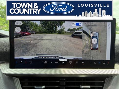 Used 2025 Ford Explorer ST-Line w/ ST-Line Street Pack AWD/4WD image 18