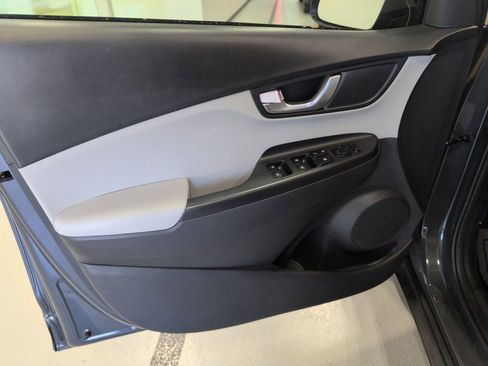 Certified 2023 Hyundai Kona SEL w/ Convenience Package AWD/4WD image 11