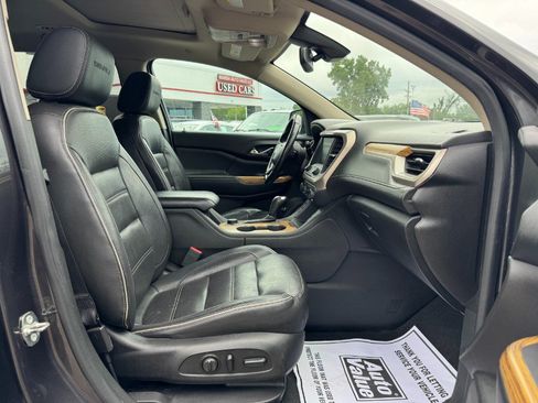 Used 2017 GMC Acadia Denali w/ Technology Package AWD/4WD image 20