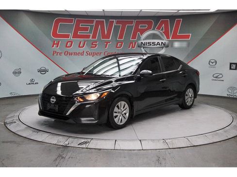 Used 2024 Nissan Sentra S FWD image 3