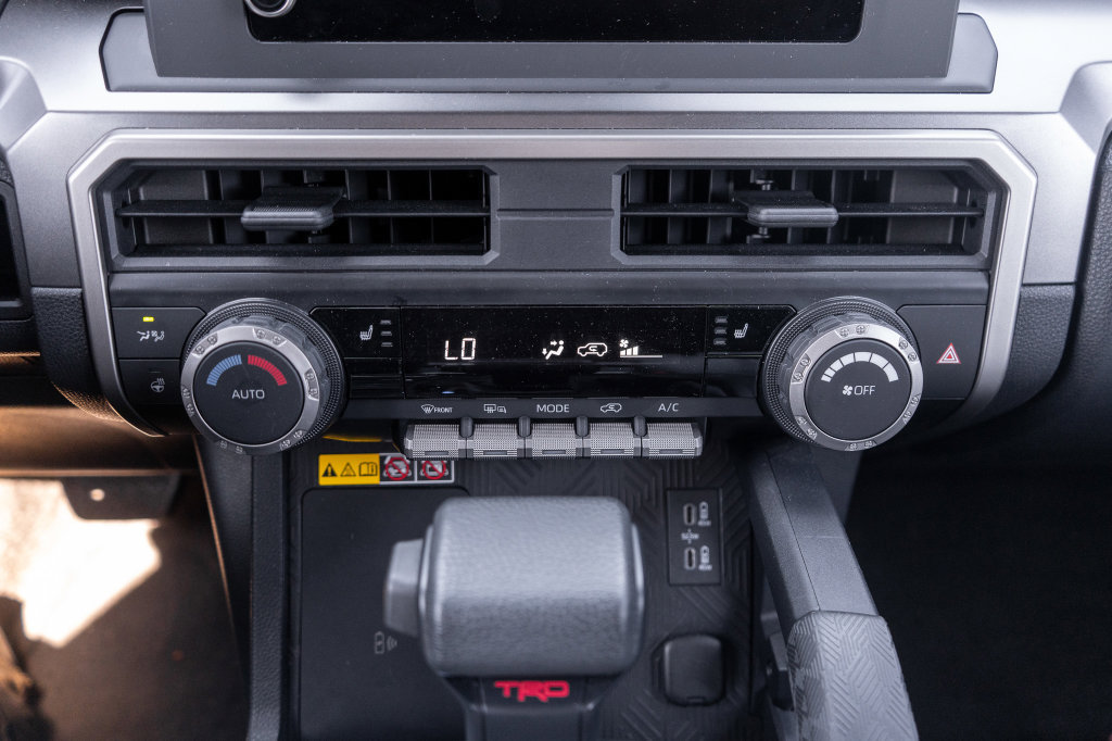 Used 2025 Toyota 4Runner TRD Off-Road AWD/4WD image 29