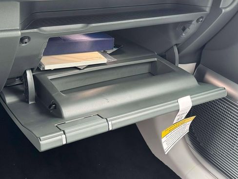 New 2026 Hyundai Ioniq 9 Calligraphy image 32