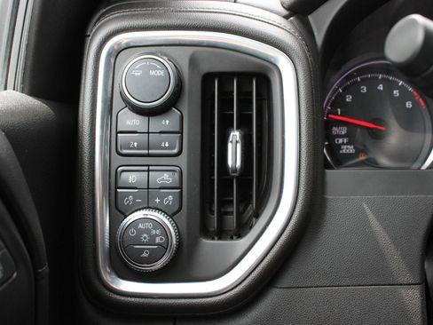 Used 2020 Chevrolet Silverado 1500 RST AWD/4WD image 25