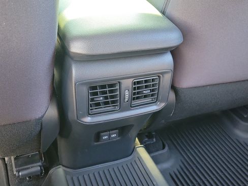 Used 2023 Toyota RAV4 SE AWD/4WD image 15