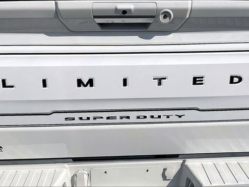 Used 2024 Ford F450 Limited image 27