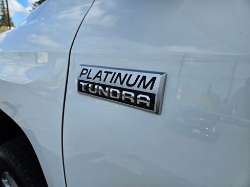 Used 2015 Toyota Tundra Platinum image 9