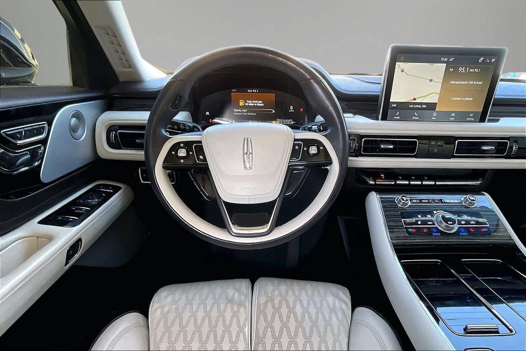 Used 2022 Lincoln Aviator Black Label w/ Dynamic Handling Package AWD/4WD image 8