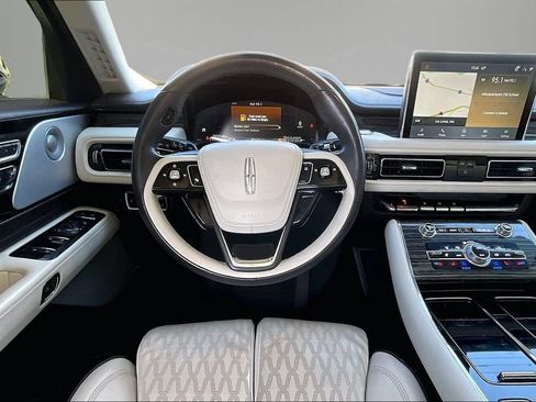 Used 2022 Lincoln Aviator Black Label w/ Dynamic Handling Package AWD/4WD image 8