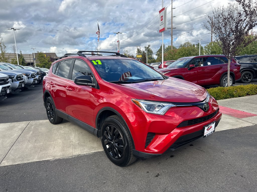 Certified 2017 Toyota RAV4 LE AWD/4WD image 7