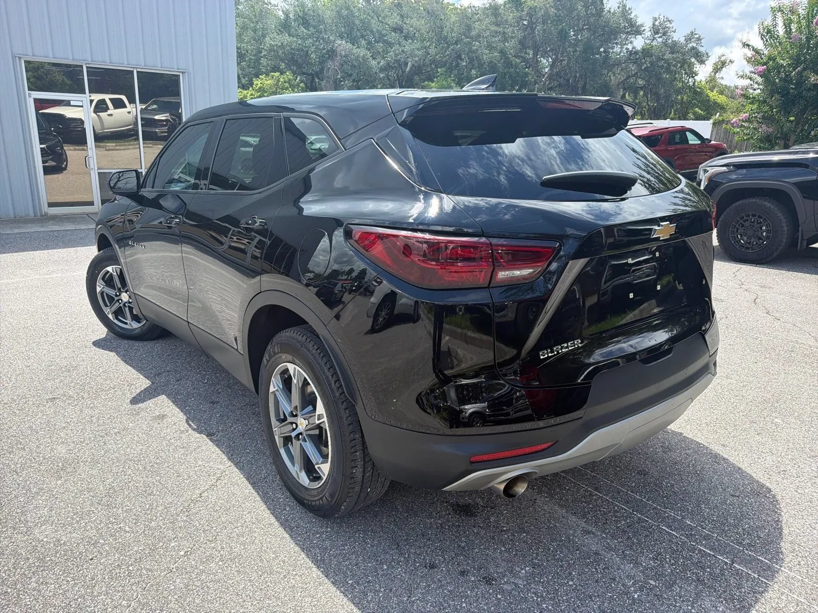 Used 2023 Chevrolet Blazer LT FWD image 11