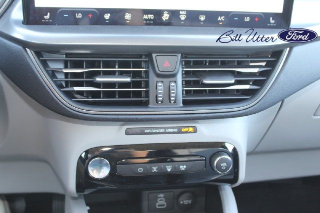 New 2025 Ford Escape SE FWD image 13