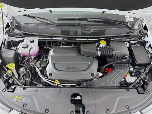 New 2026 Chrysler Pacifica Select image 29