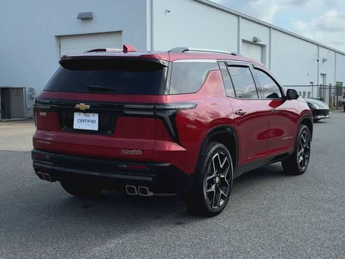 Used 2025 Chevrolet Traverse High Country w/ LPO, Floor Liner Package FWD image 8