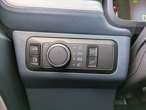 New 2025 Ford Maverick XLT w/ XLT Luxury Package image 28