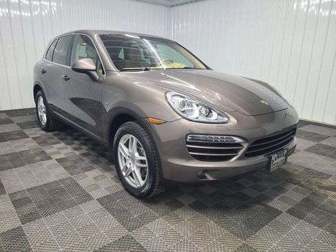 Used 2013 Porsche Cayenne Diesel AWD/4WD image 4