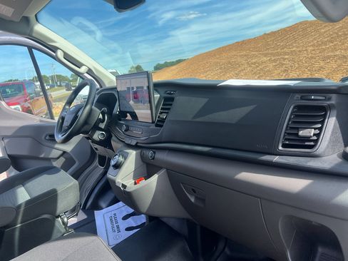 Used 2023 Ford E-Transit Low Roof image 12