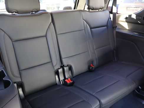 Certified 2024 Chevrolet Tahoe High Country w/ Advanced Technology Package image 39