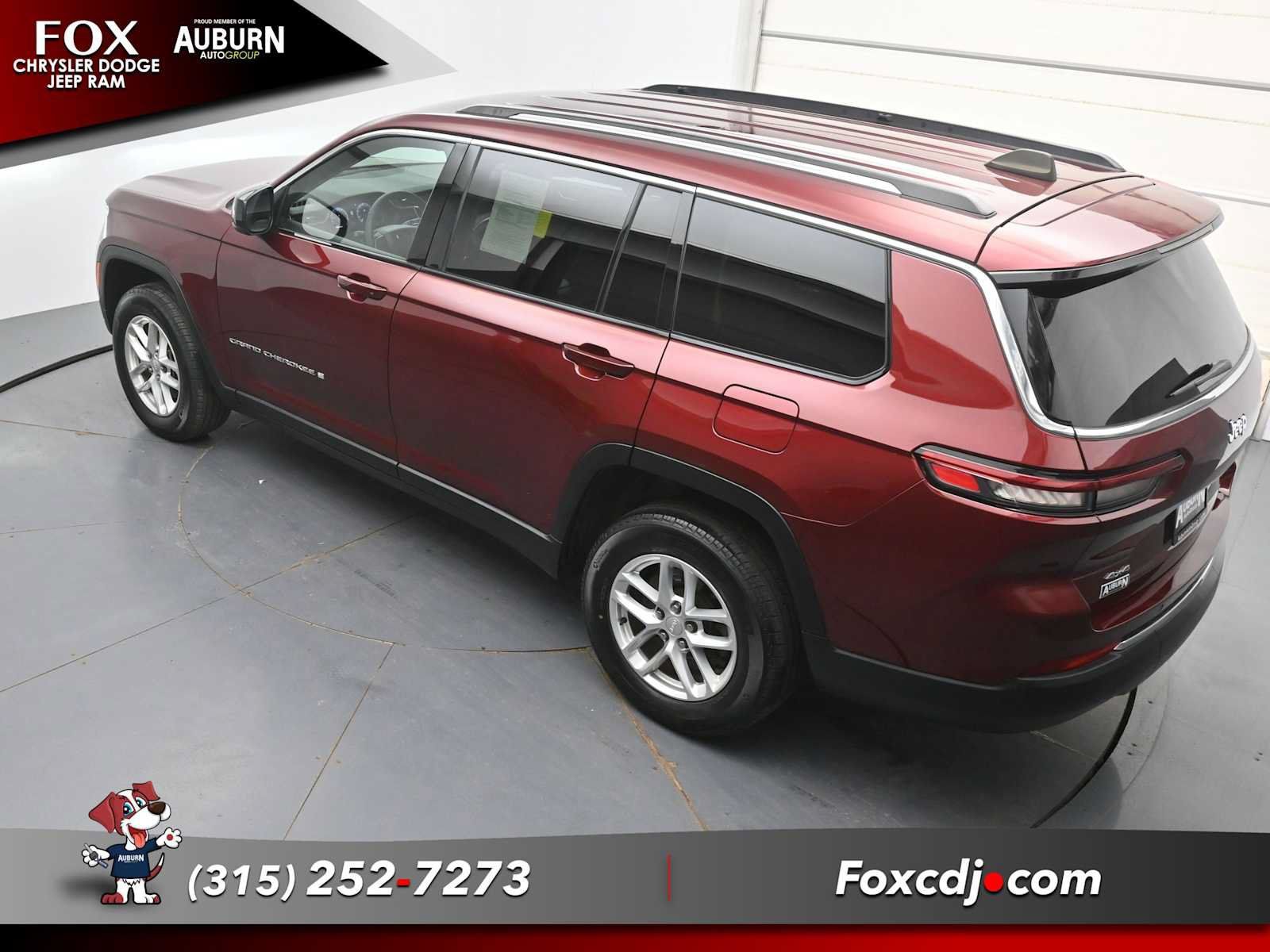 Used 2023 Jeep Grand Cherokee L Laredo w/ Luxury Tech Group I AWD/4WD image 32