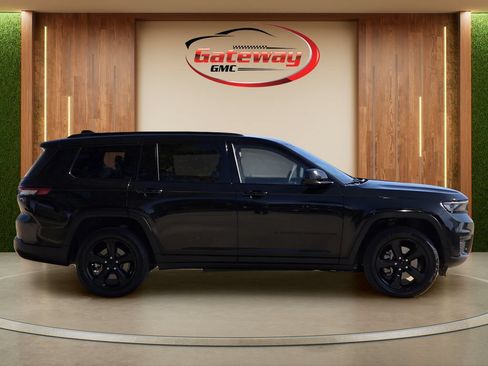 Used 2021 Jeep Grand Cherokee L Laredo AWD/4WD image 4