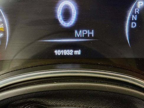 Used 2018 Jeep Grand Cherokee Altitude AWD/4WD image 30
