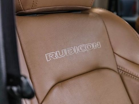 Used 2022 Jeep Wrangler Unlimited Rubicon w/ Dual Top Group image 17