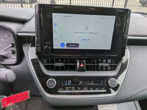 Used 2024 Toyota Corolla LE FWD image 18
