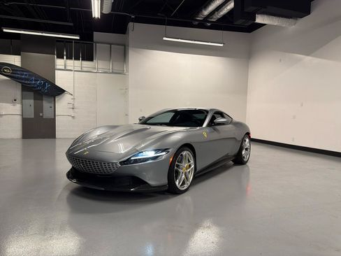 Used 2021 Ferrari Roma RWD image 38