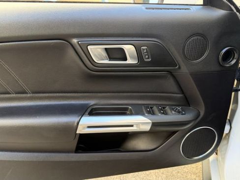 Used 2019 Ford Mustang GT Premium RWD image 31
