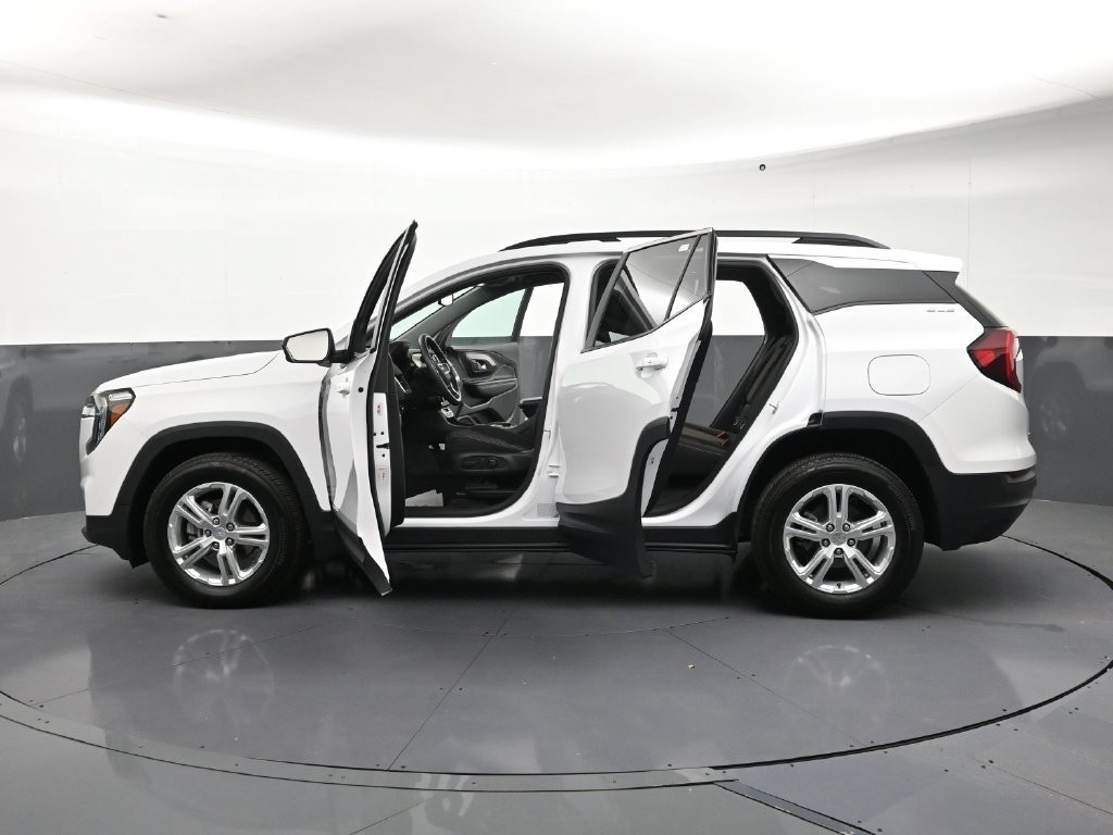 Certified 2022 GMC Terrain SLE w/ Driver Convenience Package AWD/4WD image 34