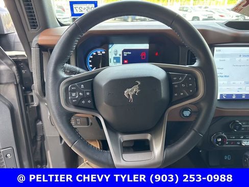 Used 2024 Ford Bronco Outer Banks image 13