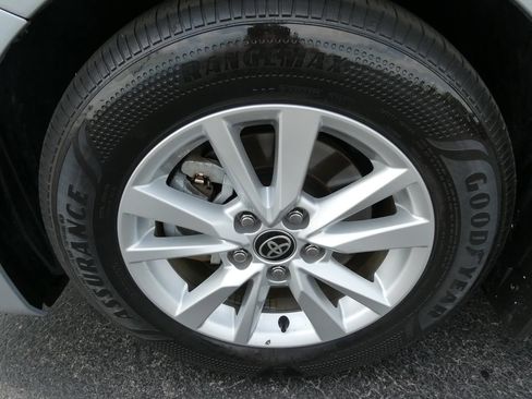Used 2025 Toyota Camry LE w/ Convenience Package FWD image 11