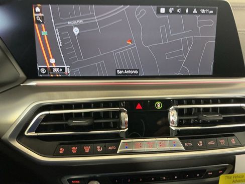 Certified 2023 BMW X6 xDrive40i w/ Luxury Seating Package image 11