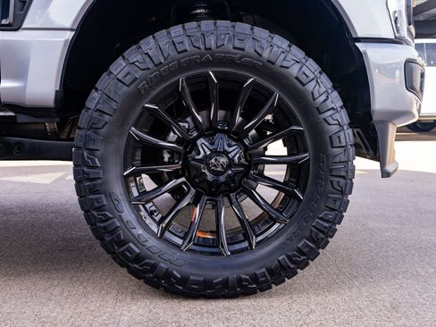 Used 2023 Ford F250 Lariat w/ Sport Appearance Package image 12