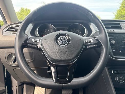 Used 2020 Volkswagen Tiguan SE FWD image 7