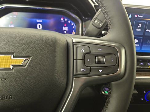 Used 2025 Chevrolet Silverado 1500 LT w/ Work Truck Package AWD/4WD image 16