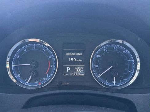 Used 2019 Toyota Corolla LE FWD image 7