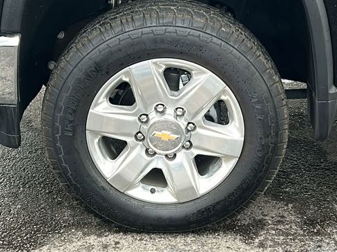 Used 2021 Chevrolet Silverado 2500 LTZ w/ LTZ Premium Package image 6