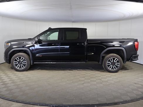 Used 2024 GMC Sierra 1500 AT4 w/ Technology Package AWD/4WD image 17